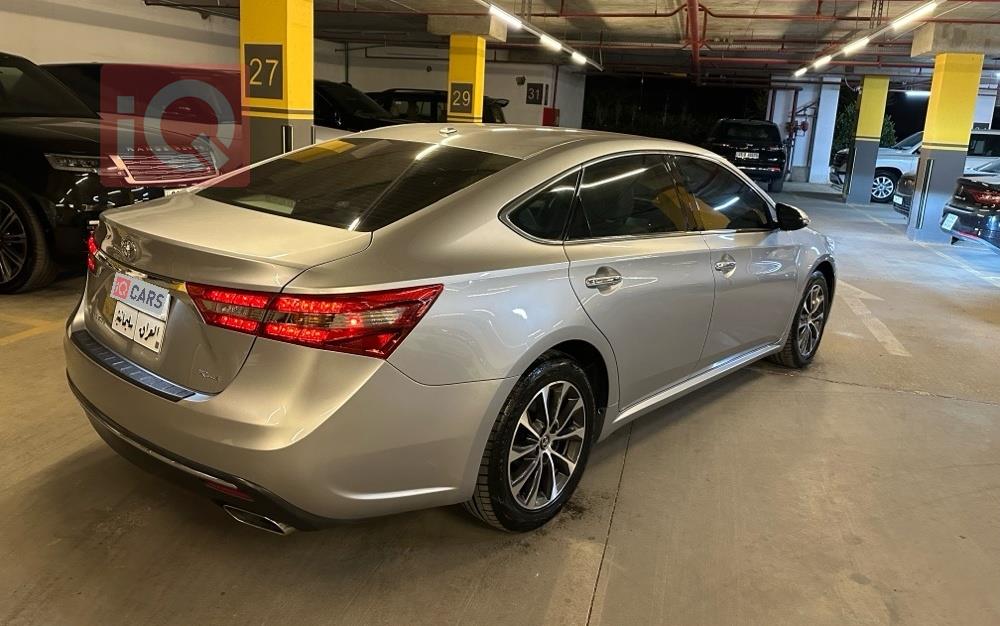 تويوتا أفالون